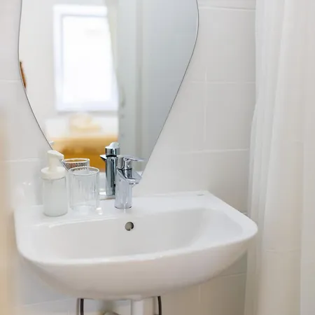 Plutus And With Free Parking Capodistria