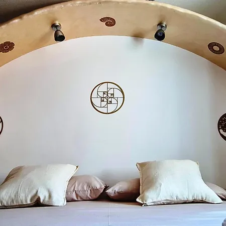 Plutus And With Free Parking Appartement