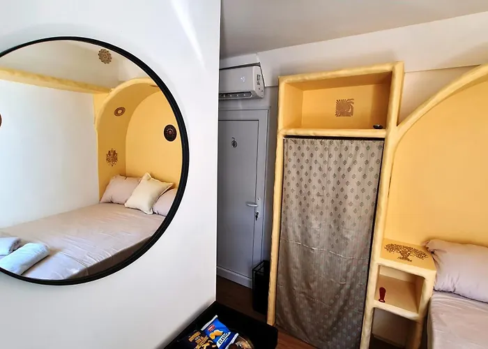 Plutus And With Free Parking Apartment